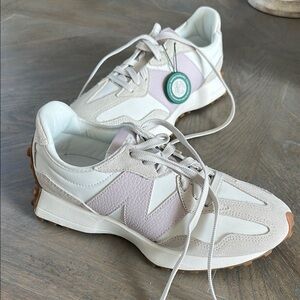 New Balance 327 Moonbeam White and Pink Lifestyle Sneakers